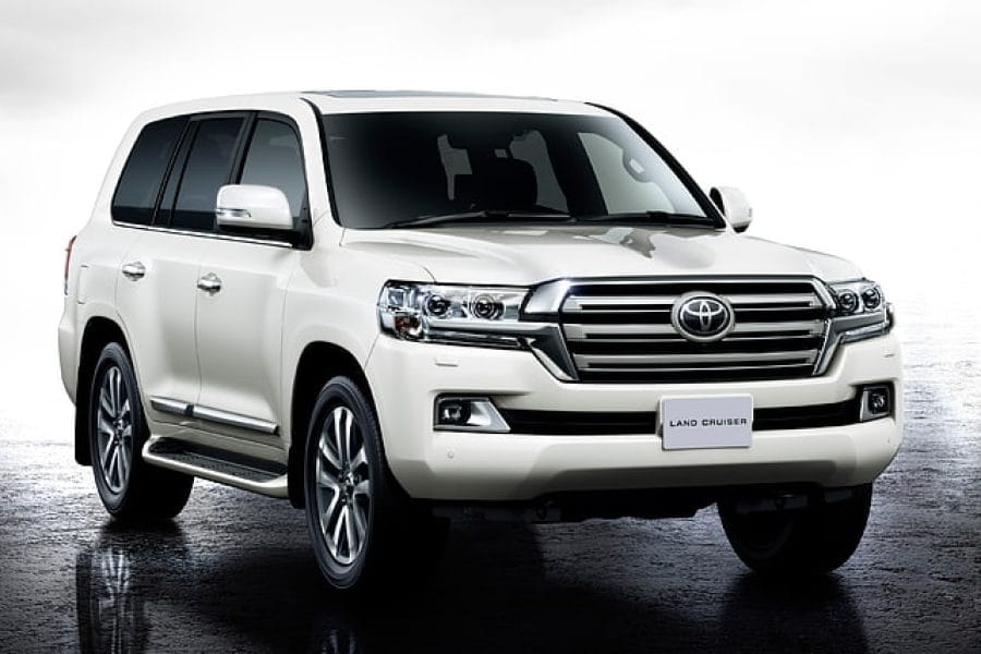 Toyota Land Cruiser V8 (Rent a car)